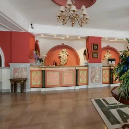Angeles Hotel 4*