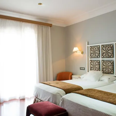 Angeles Hotel 4*